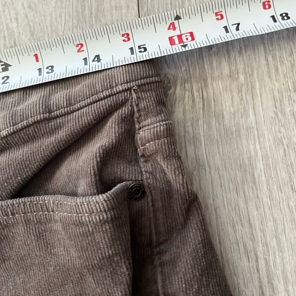 Talbots simply flattering straight corduroy pants 8P - Picture 5 of 8